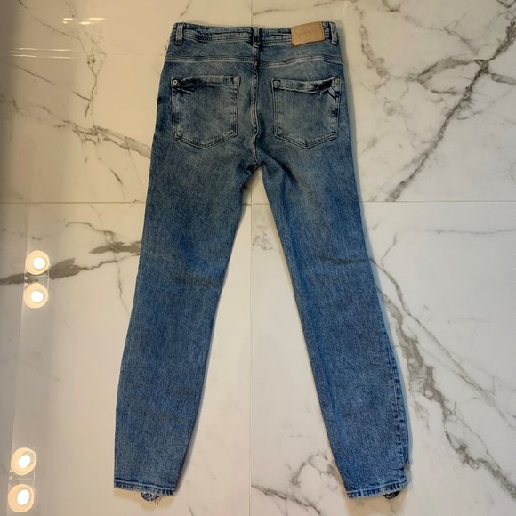 ZARA - SKINNY JEAN (DISTRESSED) - Size US 4 - Picture 4 of 5